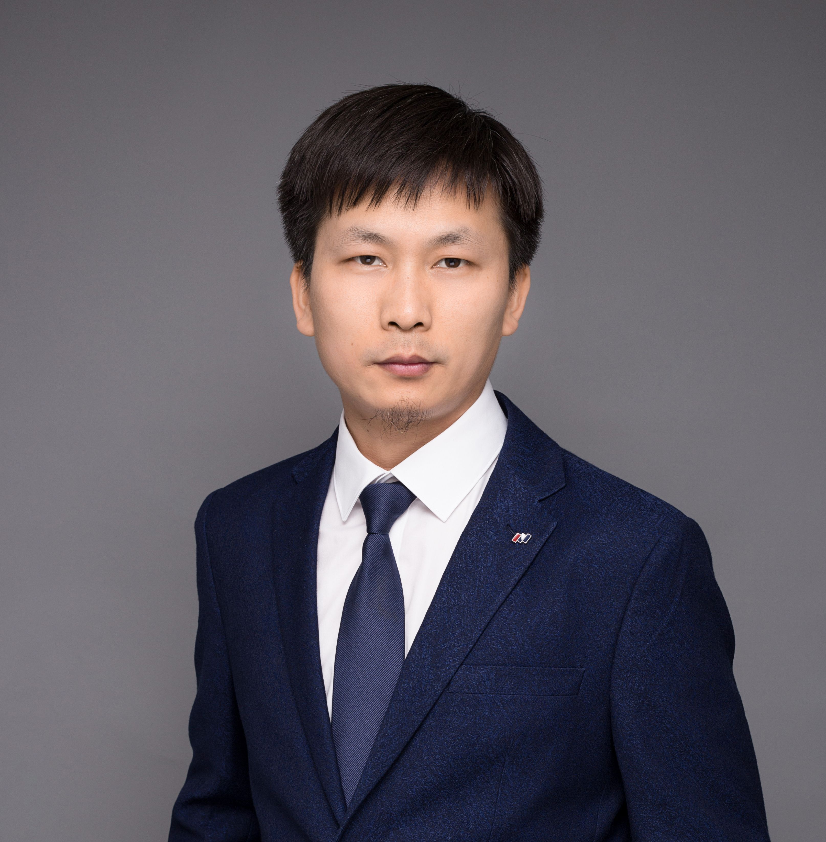 熊小龙